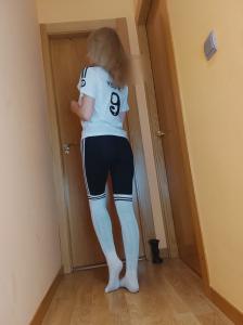 697766701: Chica busca chico en Madrid