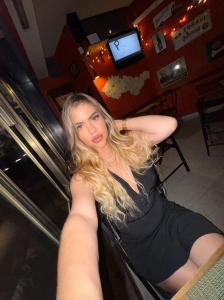 613664013: Chica busca chico en Barcelona