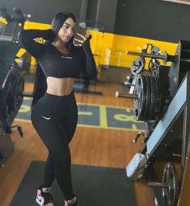 612499197: Chica busca chico en Madrid