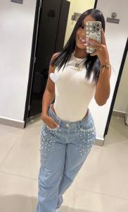 742037269: Chica busca chico en Gerona