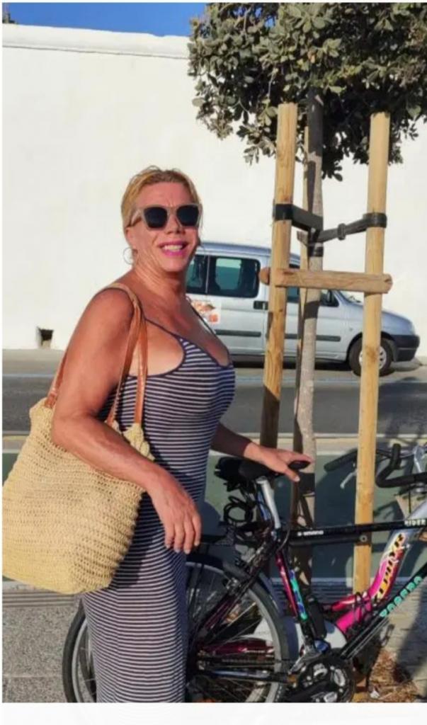 627000184: Travesti en Cádiz