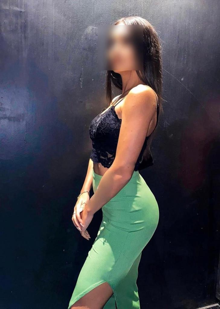 Chica busca chico en Barcelona: 