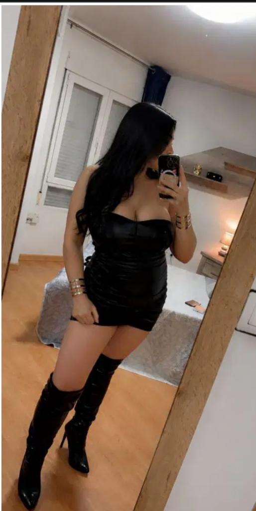 Chica busca chico en Huelva: 