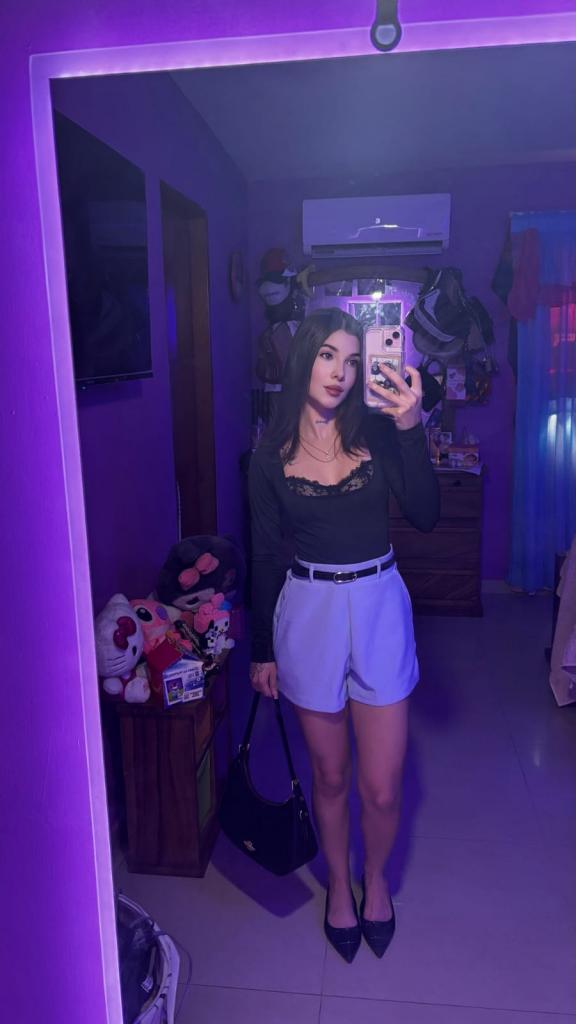 631938620: Chica busca chico en Murcia