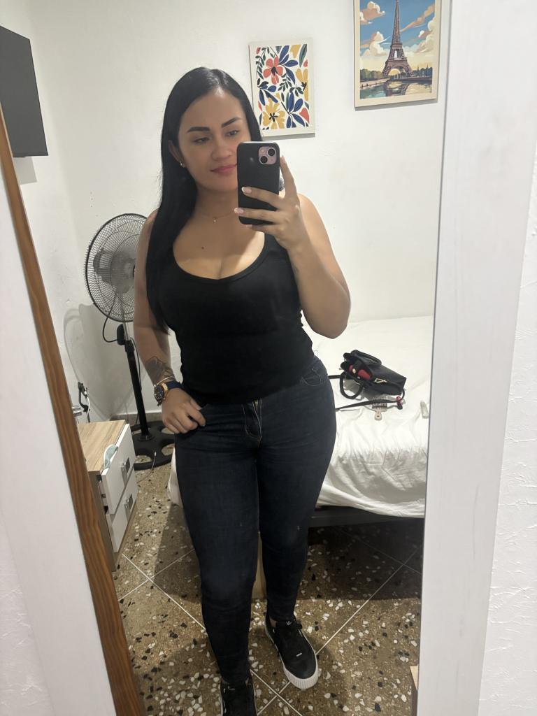 627476935: Chica busca chico en Valencia