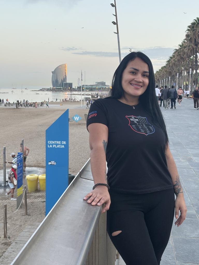 627476935: Chica busca chico en Valencia