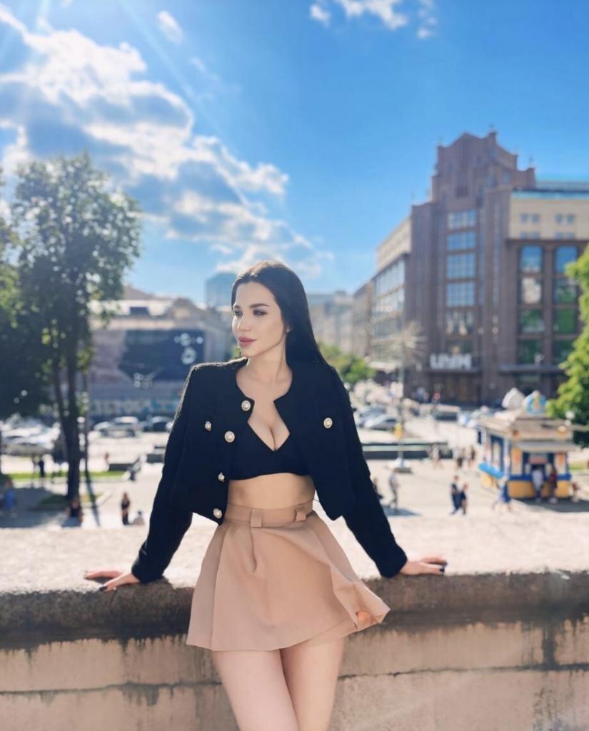 Chica busca chico en Almería: 