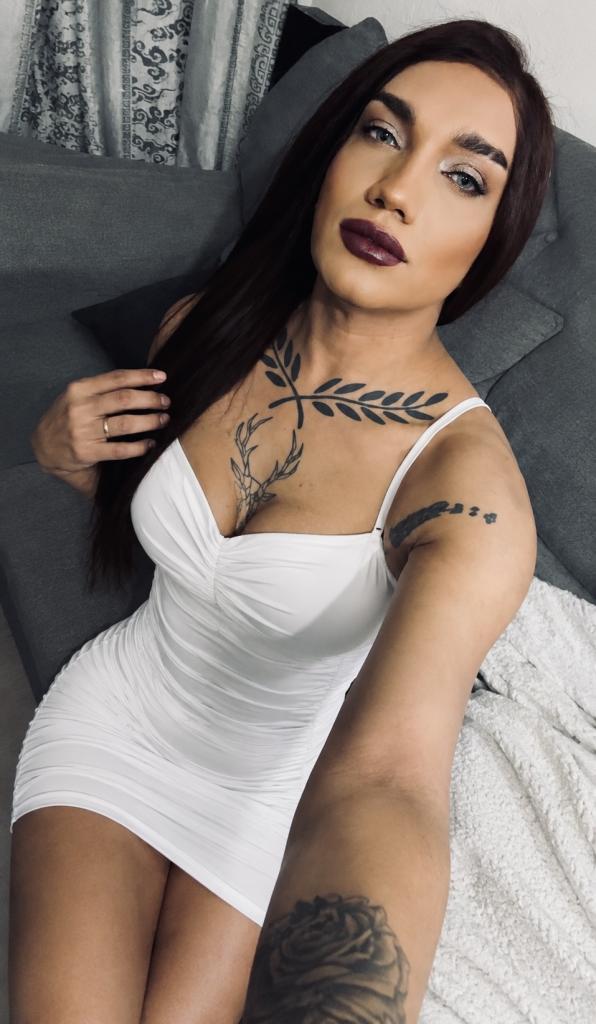 641690344: Transexual en Ciudad Real