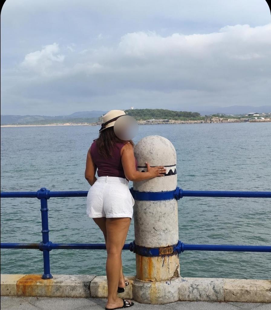 643759513: Chica busca chico en Cantabria