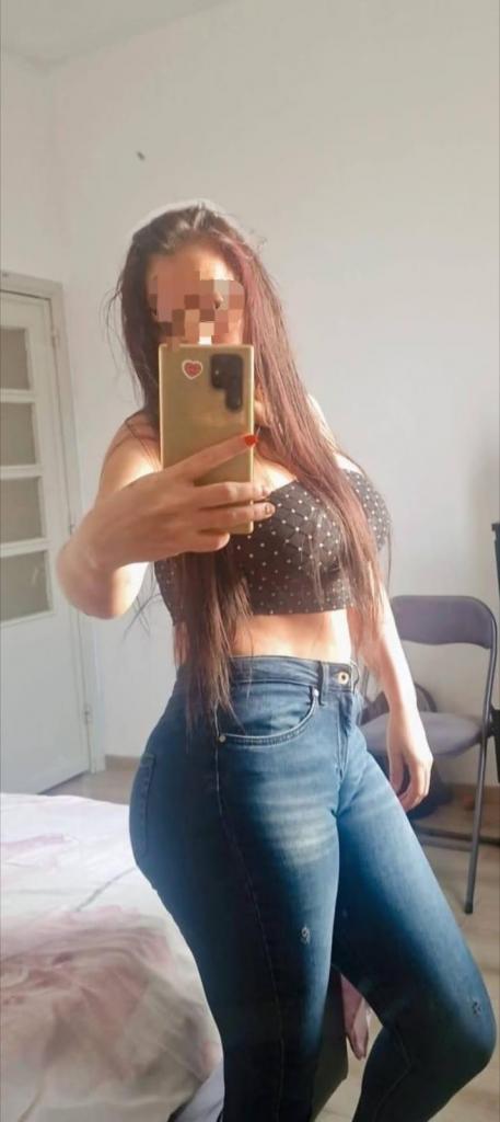 602709603: Chica busca chico en Menorca