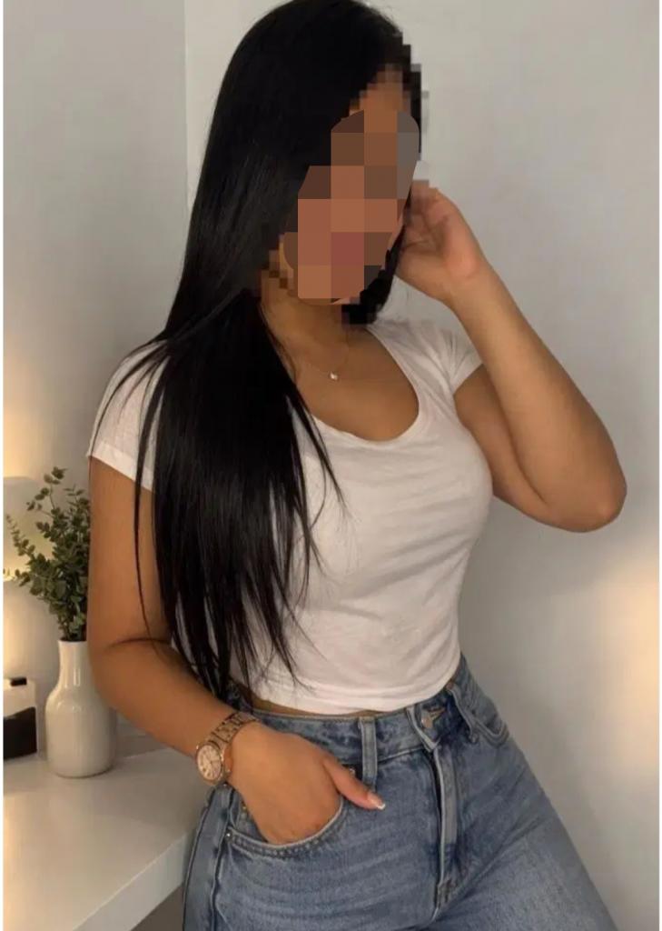 643634271: Chica busca chico en Murcia