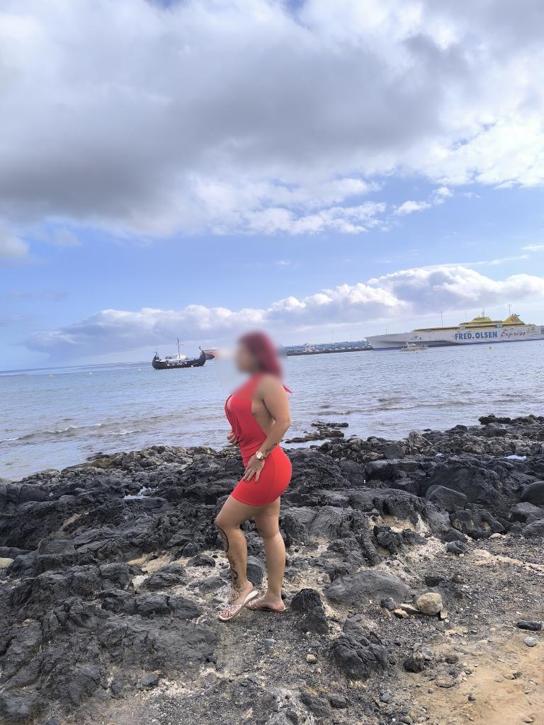 Chica busca chico en Tenerife: 