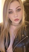 745019115: Chica busca chico en Barcelona