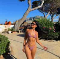 695778395: Chica busca chico en Málaga
