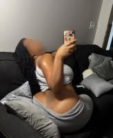 631811539: Chica busca chico en Barcelona