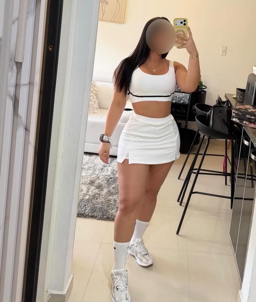 661823471: Chica busca chico en La Coruña