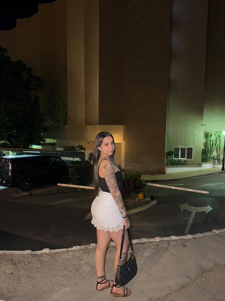 Chica busca chico en Almería: 