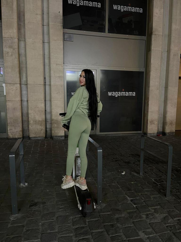 643670849: Chica busca chico en Málaga