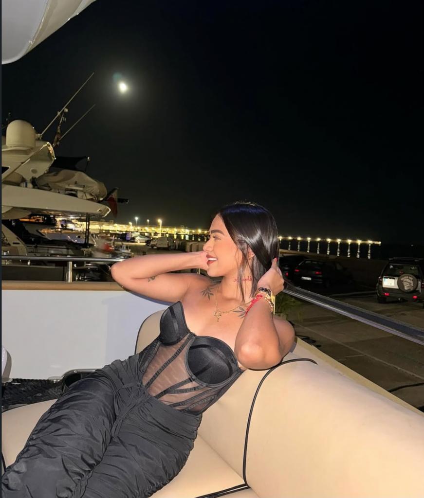 635645289: Chica busca chico en Sevilla