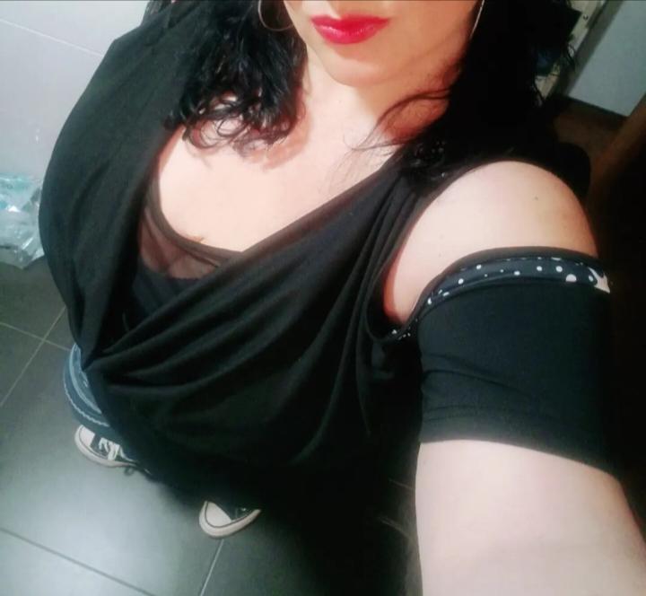 609075166: Chica busca chico en Valencia