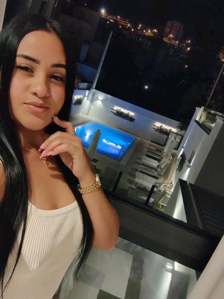 Chica busca chico en Las Palmas: Chica busca chico