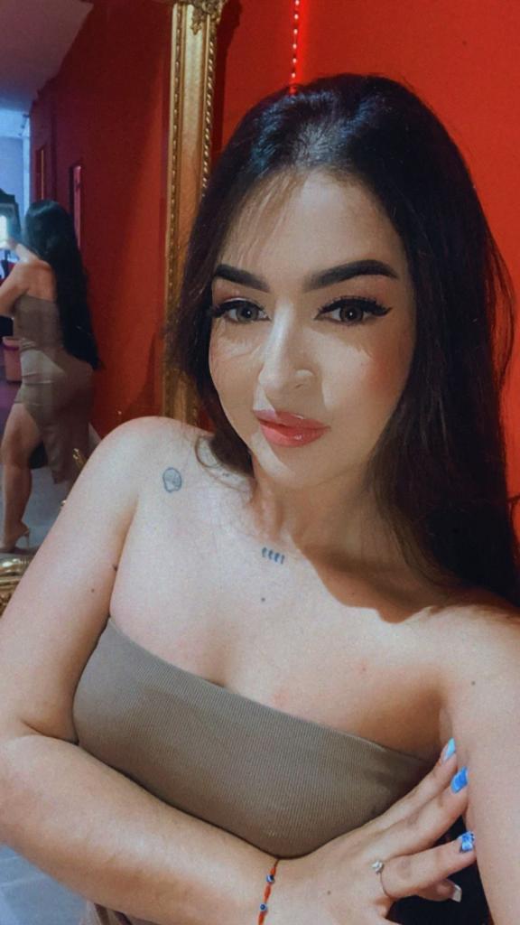 Chica busca chico en Málaga: Chica busca chico