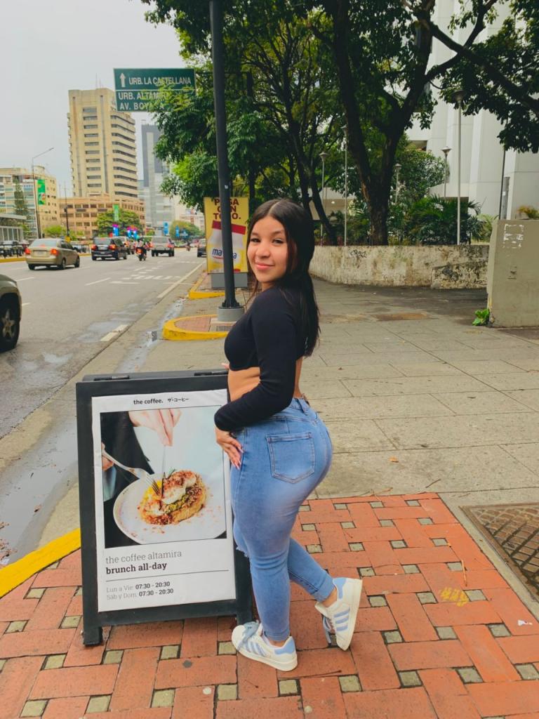 Chica busca chico en Almería: 