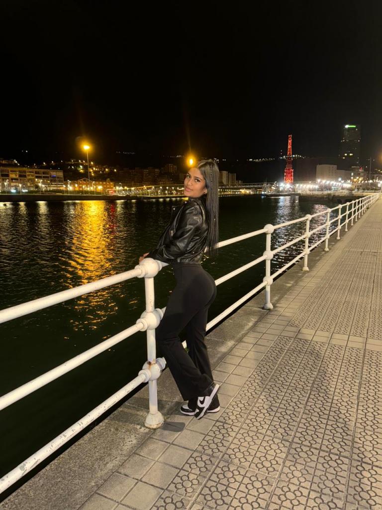 Chica busca chico en Alicante: 