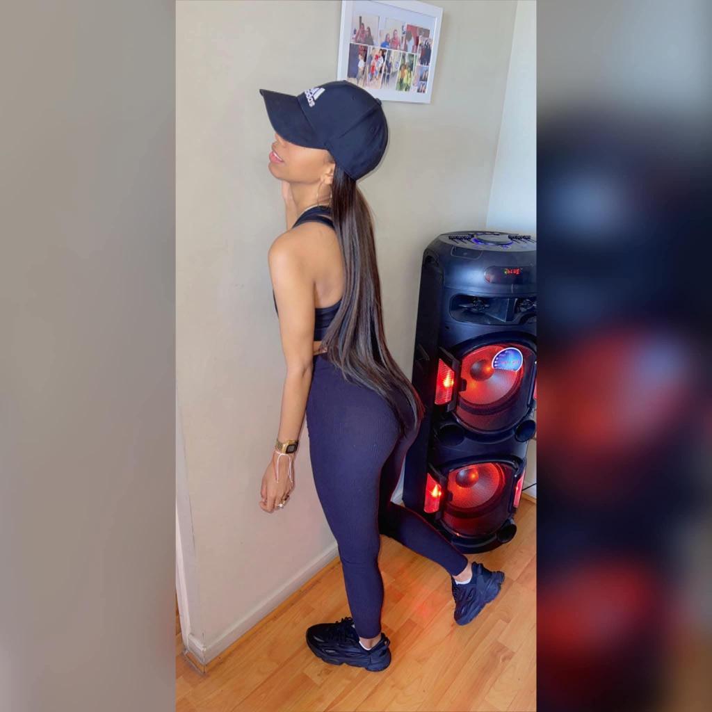 605553574: Chica busca chico en La Coruña