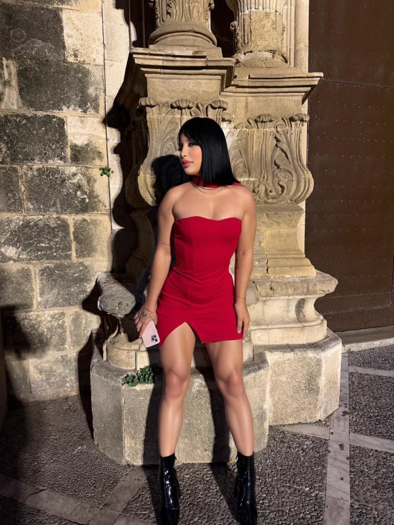 Chica busca chico en Cádiz: 