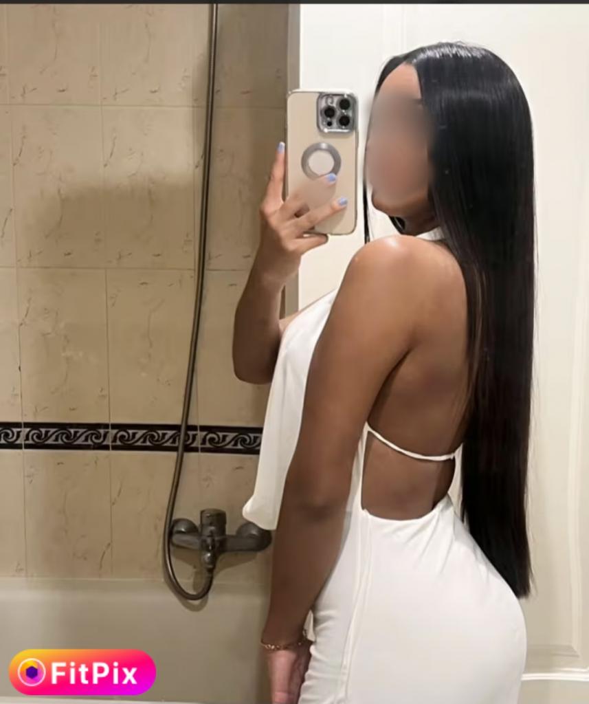 Chica busca chico en Ibiza: Chica busca chico
