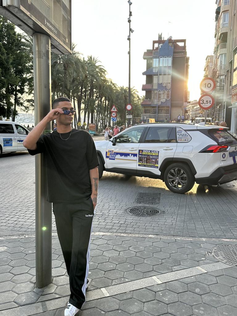 611377402: Chico busca chica en Las Palmas