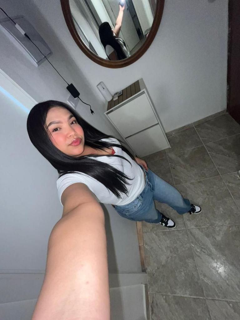 Chica busca chico en Valencia: Chica busca chico