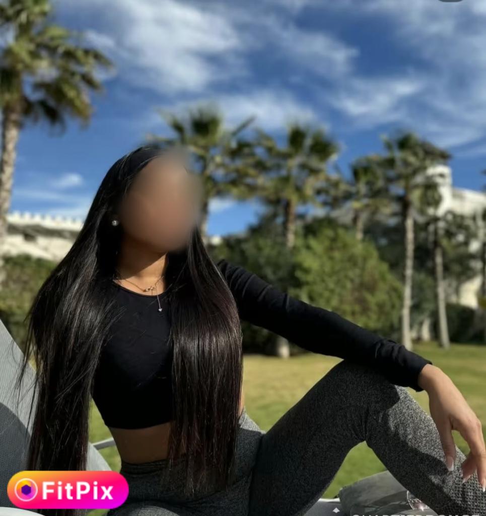 615578612: Chica busca chico en Ibiza