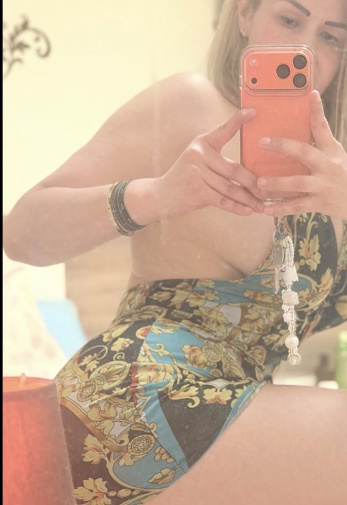 611317452: Chica busca chico en Lérida