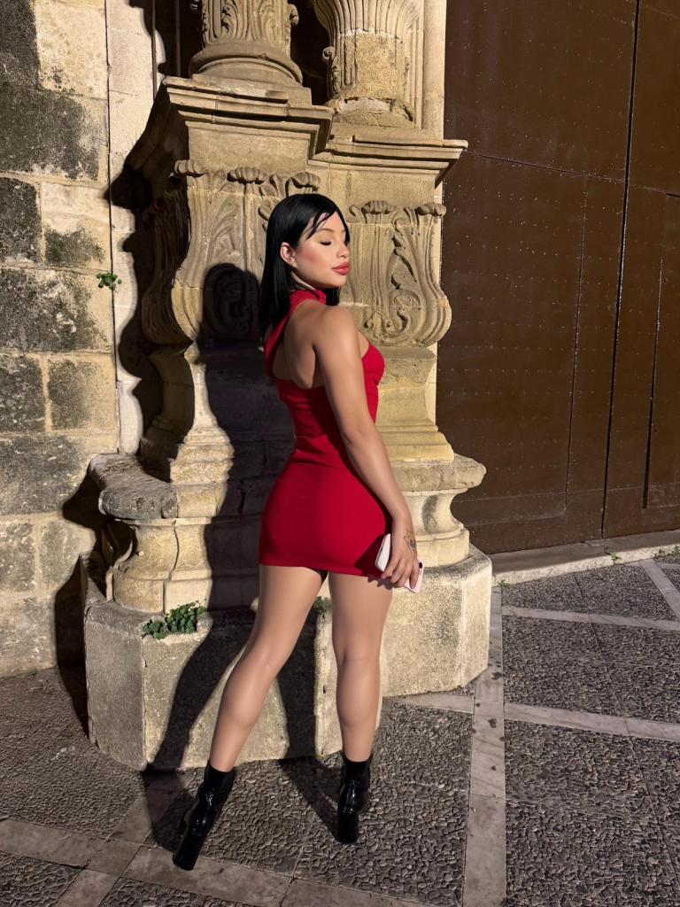 Chica busca chico en Cádiz: 