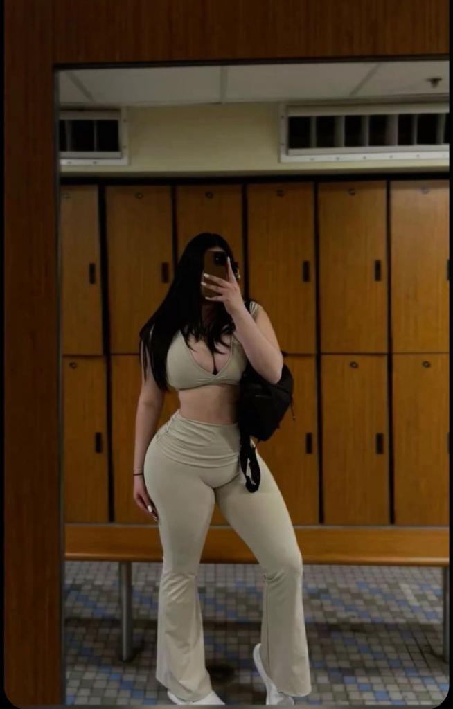 Chica busca chico en Almería: 