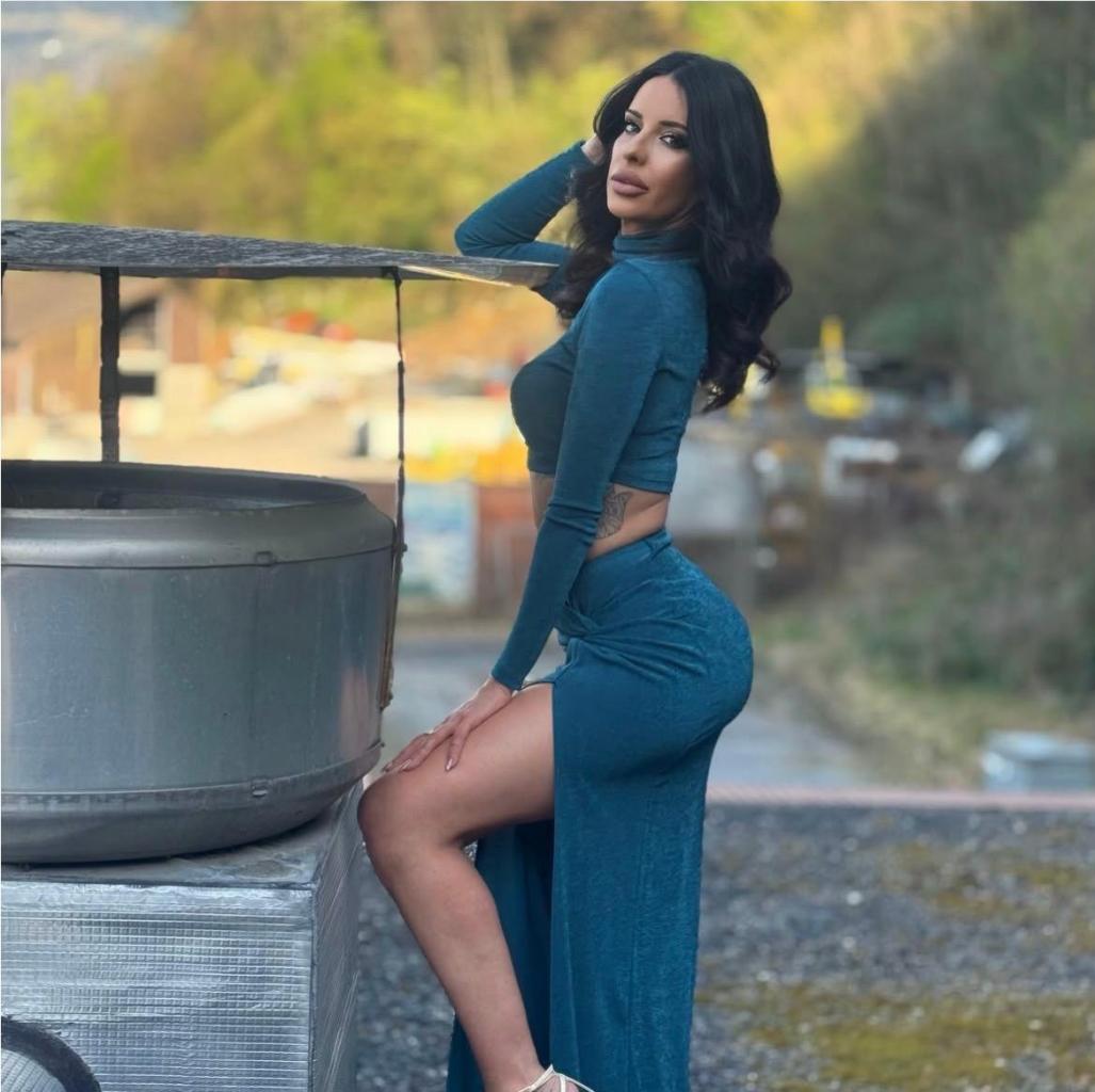 Chica busca chico en Almería: Chica busca chico