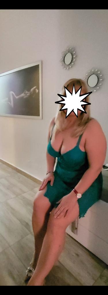 Chica busca chico en Almería: Chica busca chico