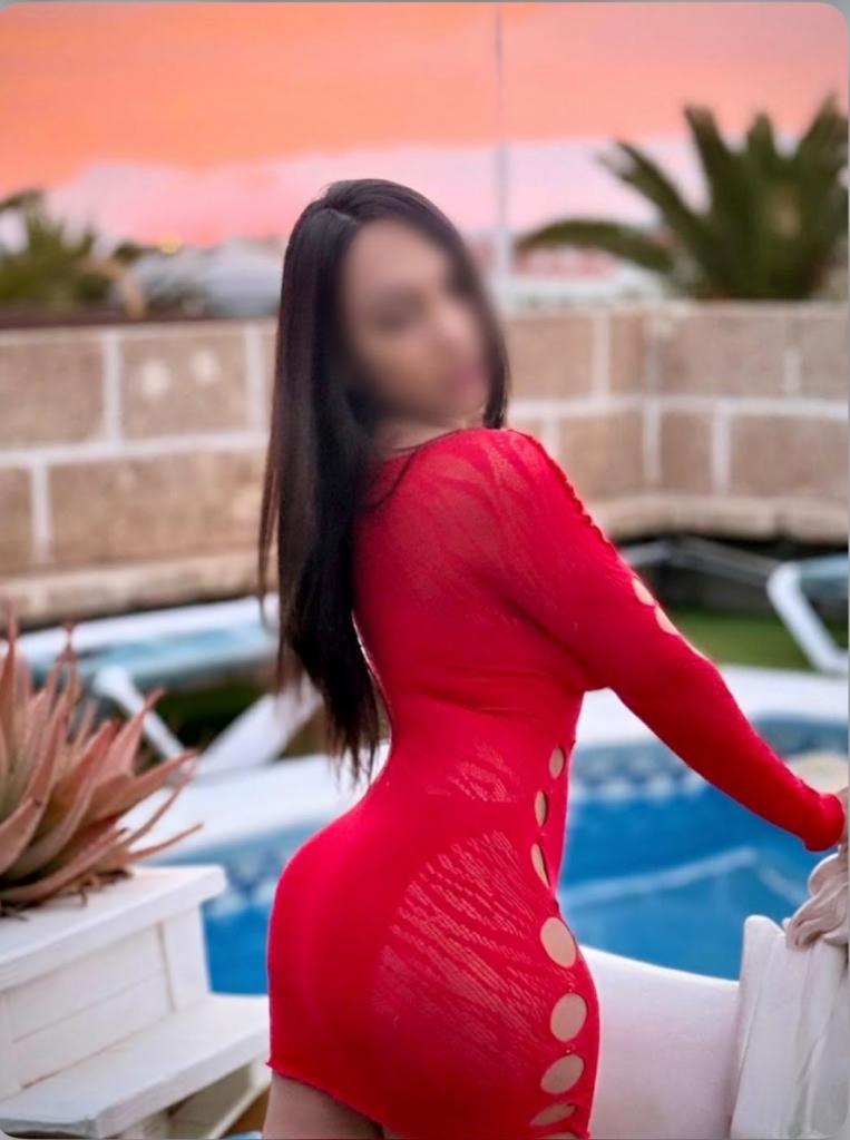 Chica busca chico en Tenerife: 