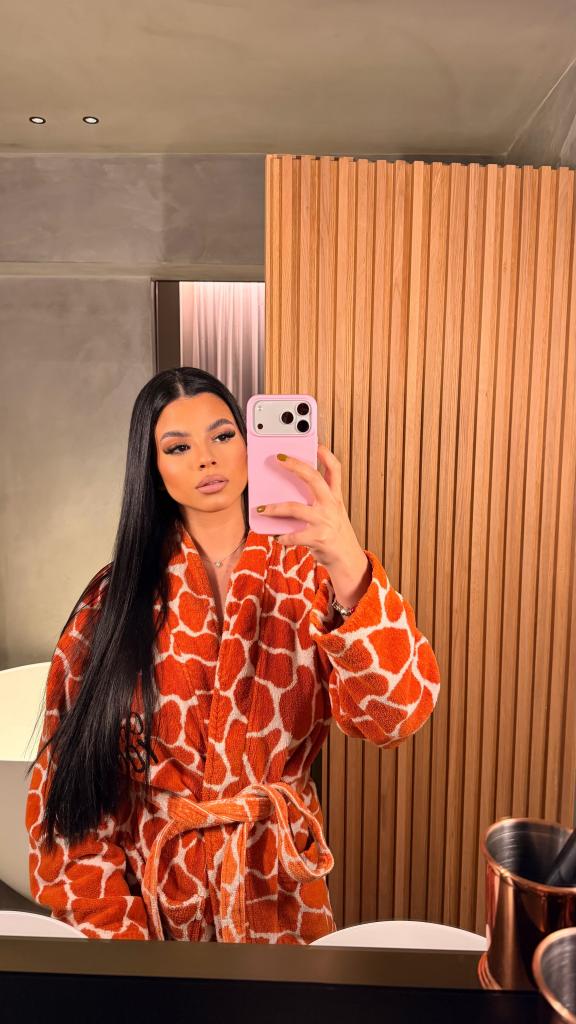 Chica busca chico en Almería: 