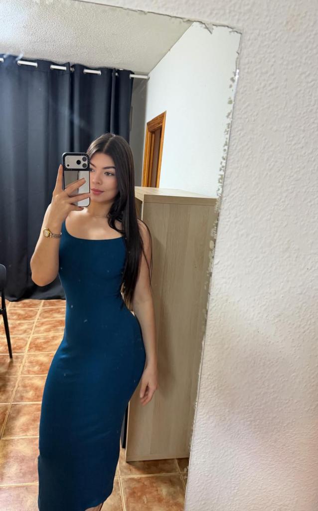 Chica busca chico en Ibiza: 