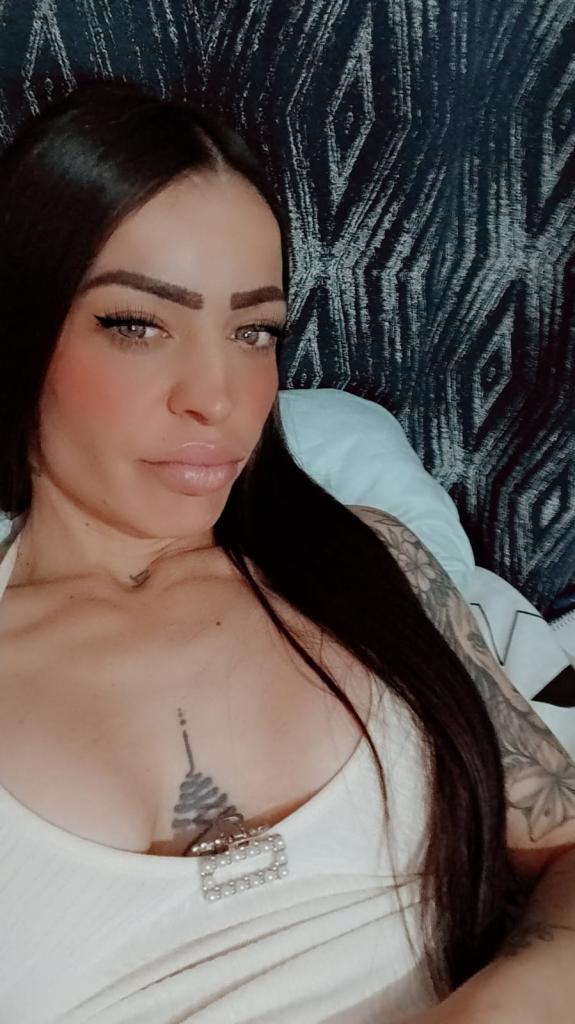 Chica busca chico en Almería: 