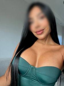 607078269: Chica busca chico en Sevilla