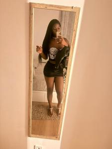 687304703: Transexual en Sevilla