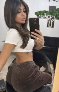 613698843: Chica busca chico en Málaga