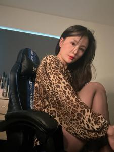 617704313: Chica busca chico en Madrid