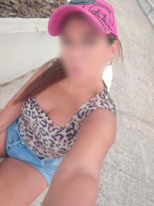 610686294: Chica busca chico en Sevilla