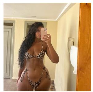 604213995: Chica busca chico en Barcelona