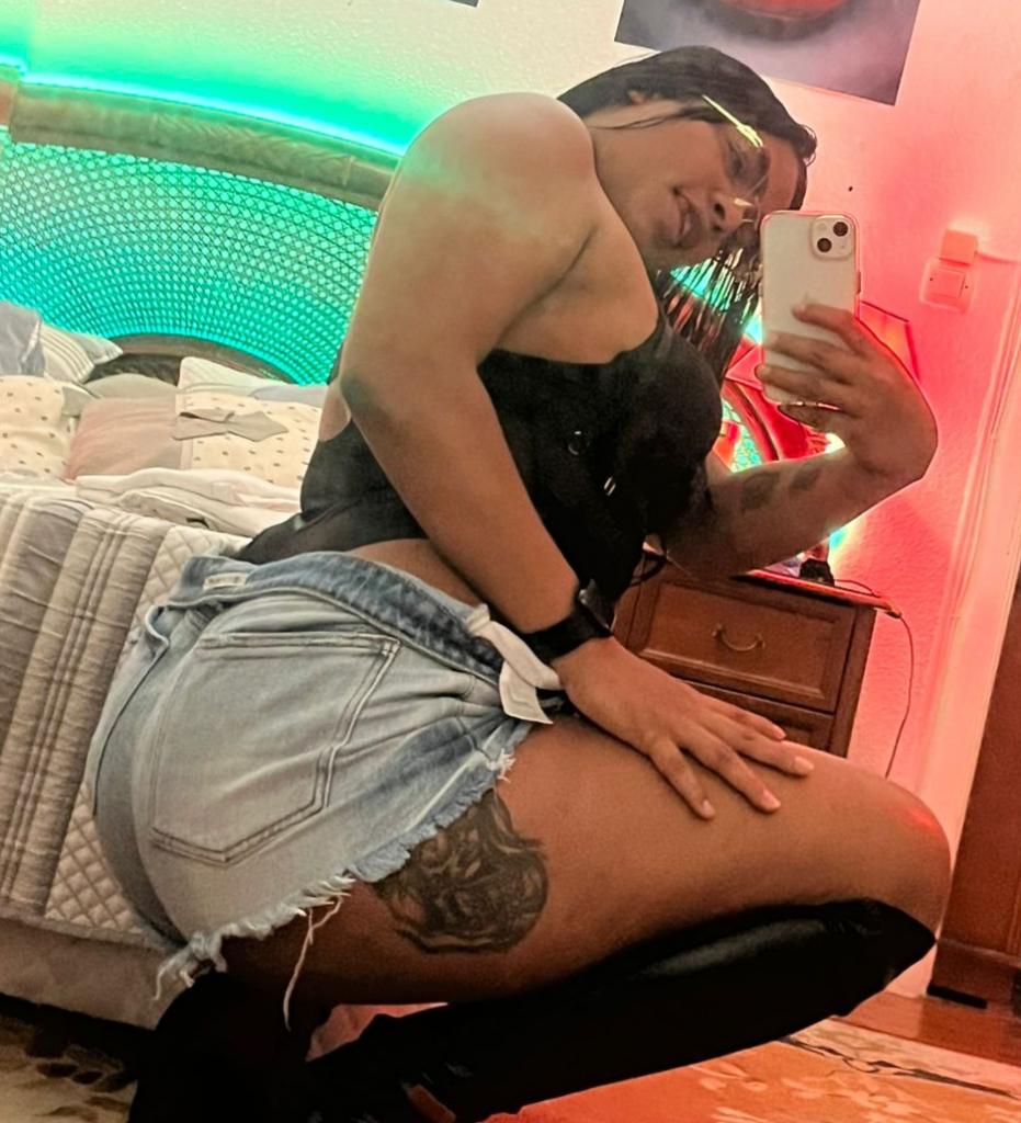 Chica busca chico en Cantabria: Chica busca chico